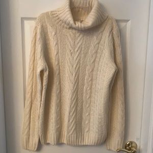 Cable sweater with polo neck
